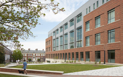 UNC Greensboro Nursing and Instructional Building - SmithGroup