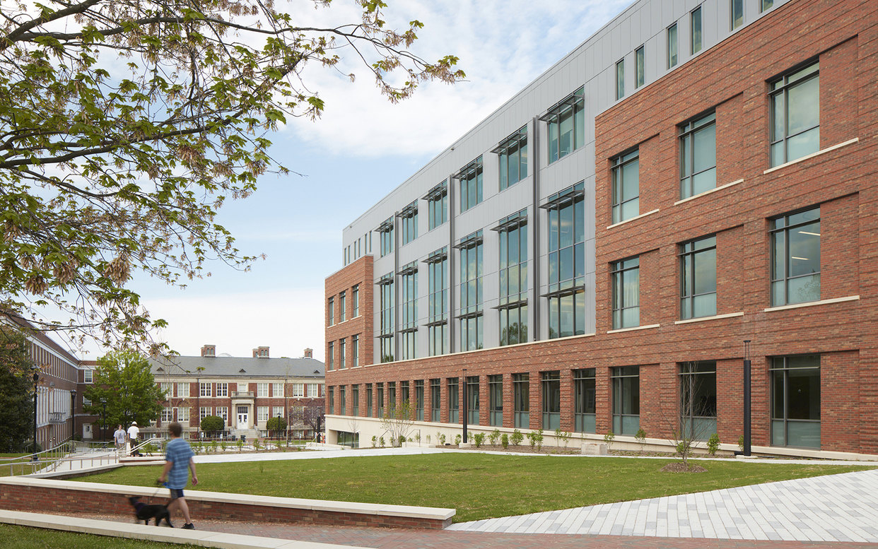 UNC Greensboro Nursing & Instructional Building SmithGroup