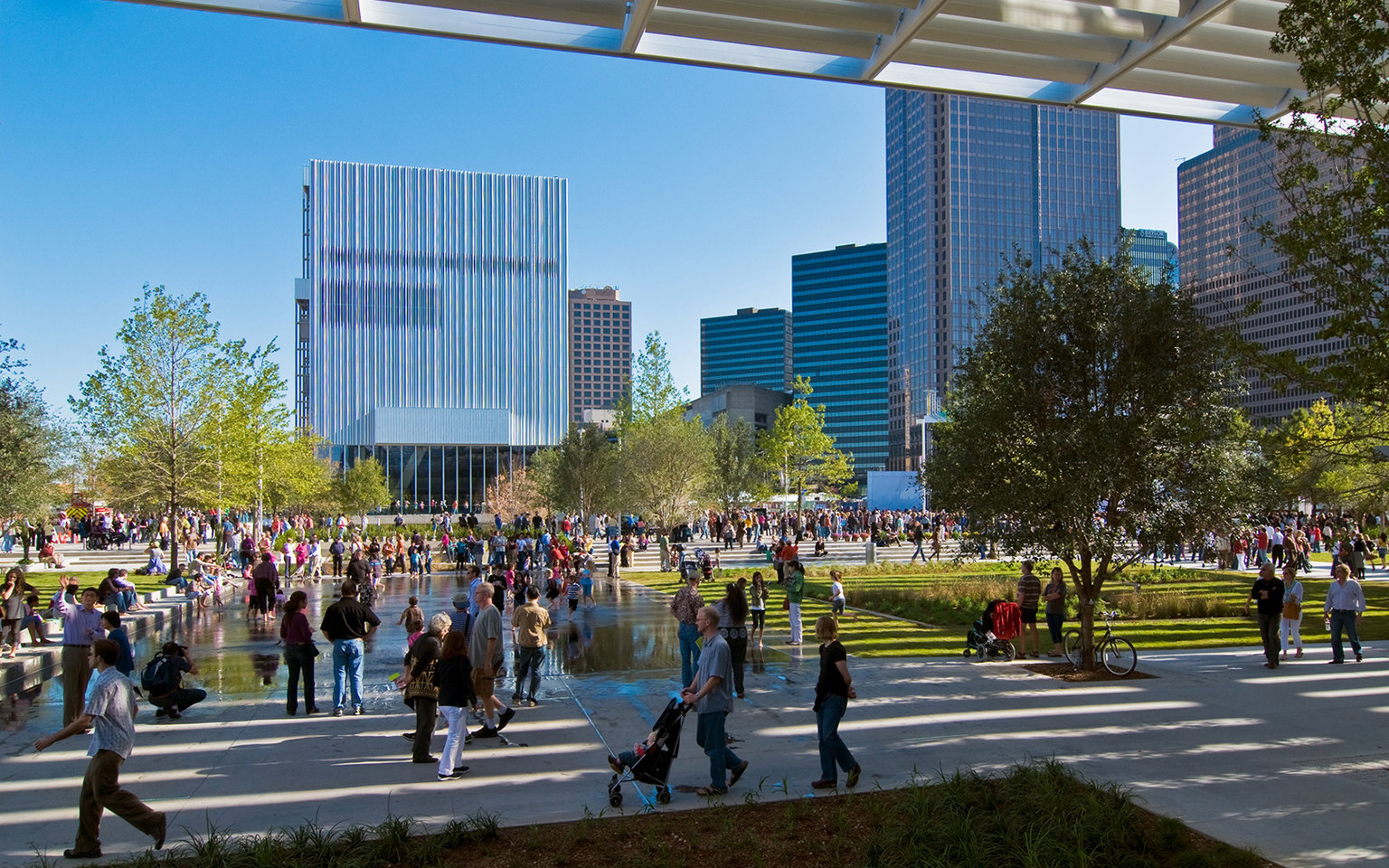 Sammons Park at AT&T Performing Arts Center | SmithGroup