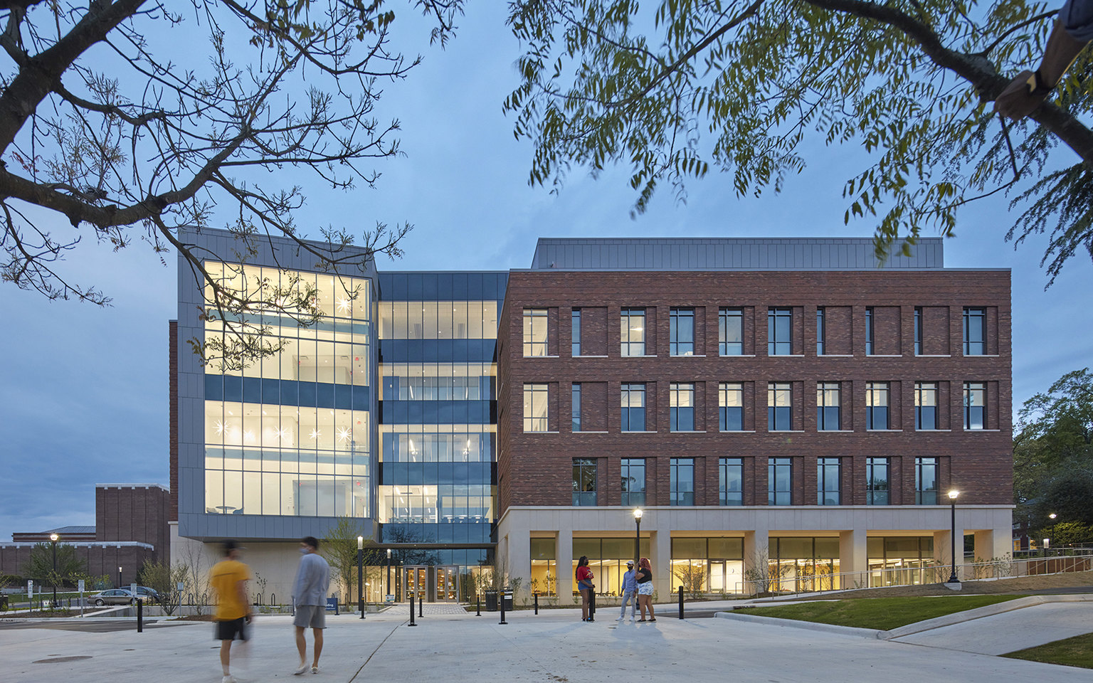 UNC Greensboro Nursing & Instructional Building SmithGroup