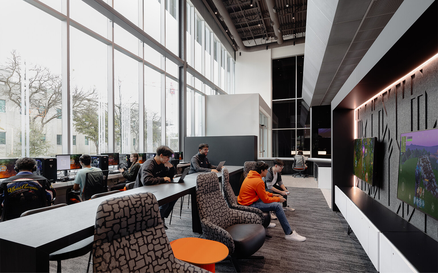 Comets LANding Esports UT Dallas | SmithGroup